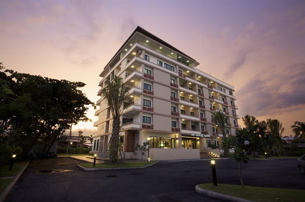 The Grand Napat Apartahotel Chiang Mai